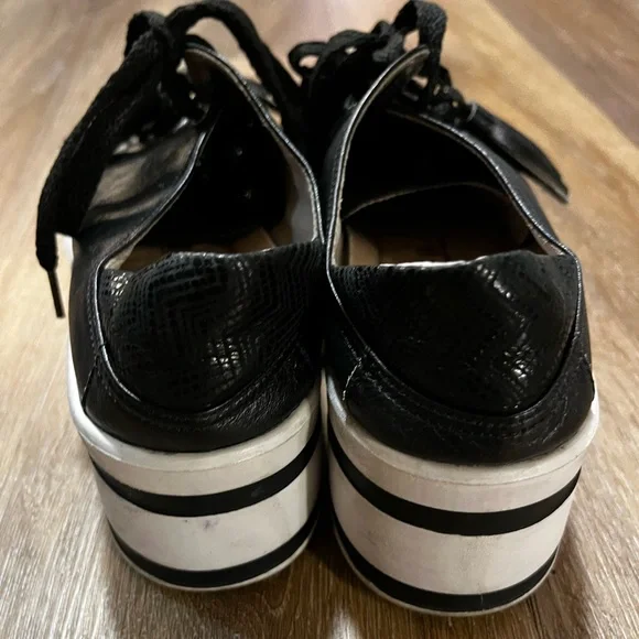 MOKAA Colombian Leather Tassels Platform Sneakers – EU 36 / US 5.5 - Picture 4 of 13